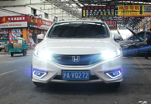 汽車(chē)照明：氙氣大燈