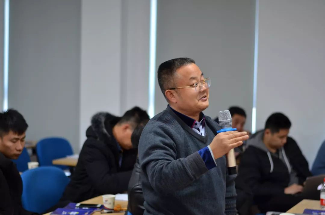 品牌大事|共創未來 2018巨峰板材優秀經銷商戰略研討會
