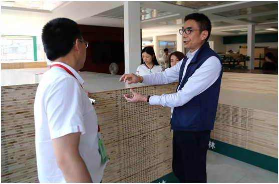 探討木業(yè)發(fā)展趨勢(shì) 安化商會(huì)秘書長訪香港福林