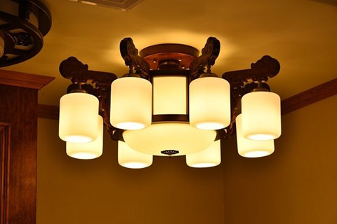 搶奪發展先機，LED燈飾加盟店線上線下相結合發展