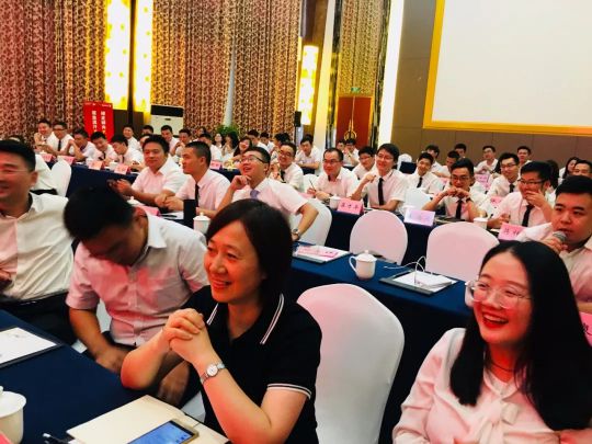 火星人集成灶銷售部9月績溪會議：我們是最棒的團(tuán)隊！