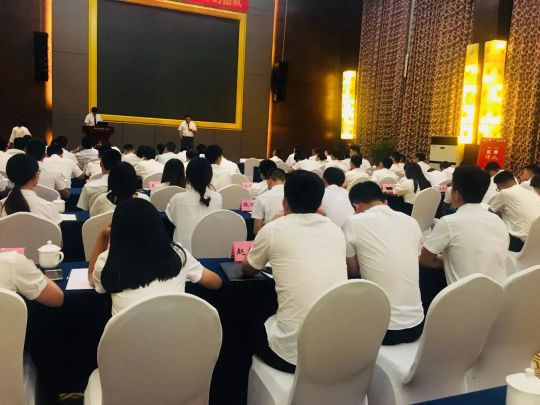 火星人集成灶銷售部9月績溪會議：我們是最棒的團(tuán)隊！