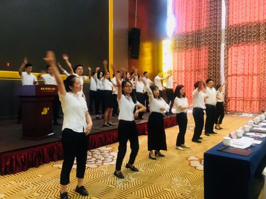 火星人集成灶銷售部9月績溪會議：我們是最棒的團(tuán)隊！