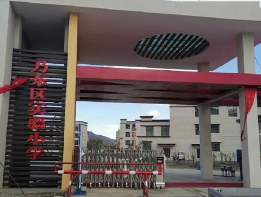 海爾太陽能+空氣能綠色采暖方式，解決學(xué)校供暖和熱水問題