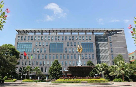 曼科“詩朗”系列新品即將上線，業界對這個老電工品牌充滿期待
