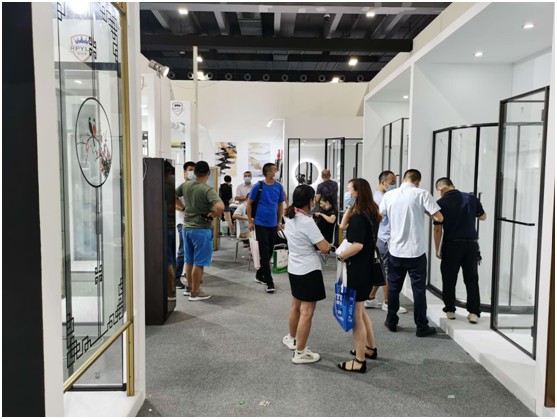 雅利斯淋浴房閃耀廣州建博會(huì)，見證品牌實(shí)力
