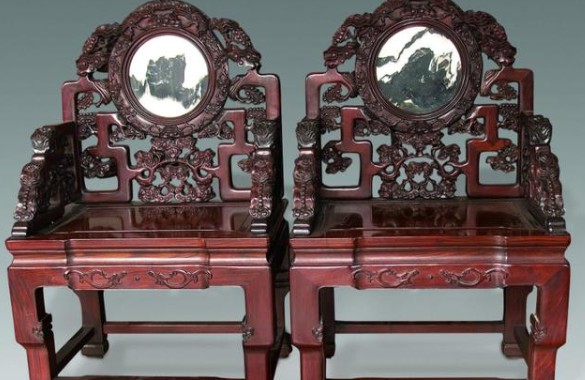 清朝紅木家具的特點(diǎn)：裝飾適度、紋理優(yōu)美！