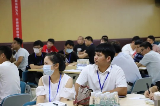 億合門窗從“新”出發(fā)，成功舉辦新一屆新商訓(xùn)練營