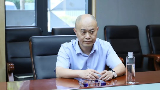 品牌大事|貴州省資源節(jié)約利用協(xié)會(huì)領(lǐng)導(dǎo)蒞臨億合門(mén)窗考察調(diào)研