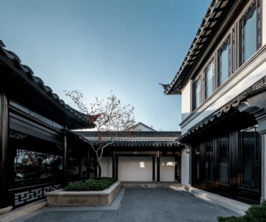方寸之間，盡顯風(fēng)華！三宅門窗自成詩畫意境