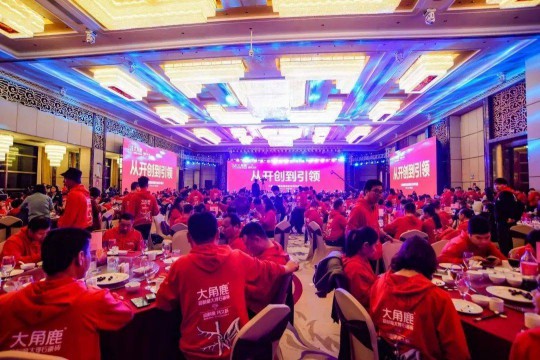大角鹿超耐磨大理石瓷磚：爆款產品，實至名歸